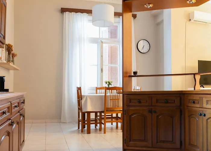 Vintage - Your Comfy Choice * Kalamata